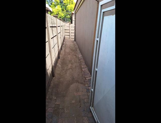 2 BEDROOM HOUSE FOR SALE IN VANDERBIJLPARK SE 2